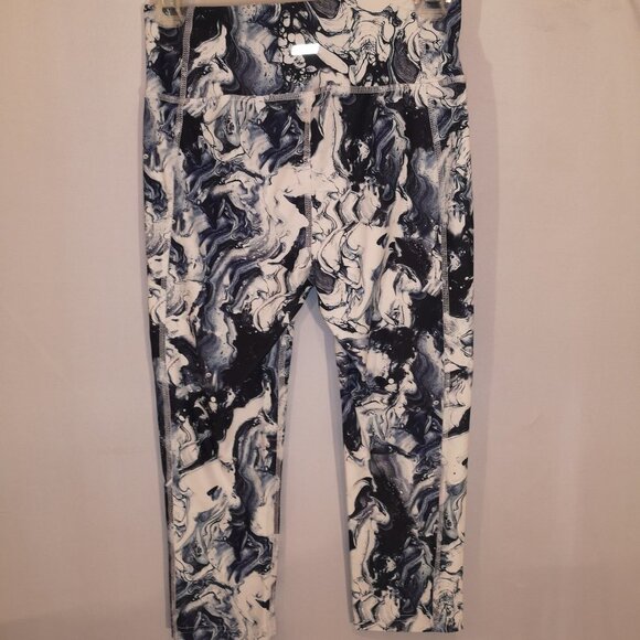 Athletic Works Dri - More Ladies Capri Length Leggings - Picture 1 of 6